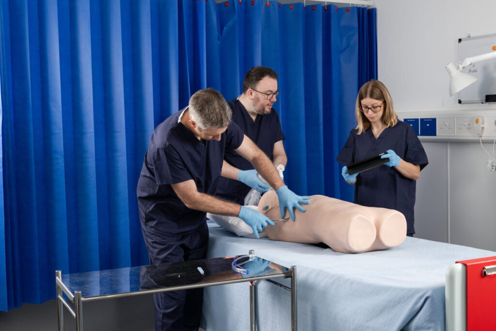 Chest Drain on Smart TruMan Trauma Adult